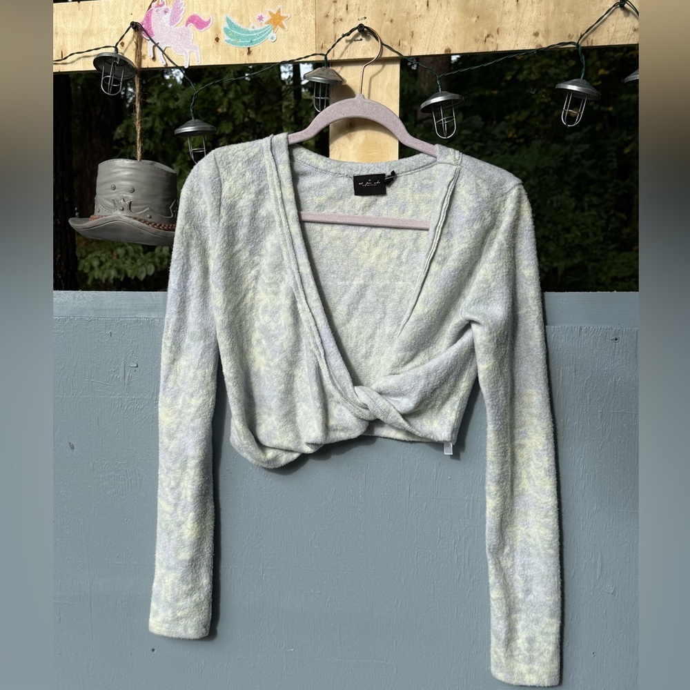 Urban Outfitters Twist Front Cropped Knit‎ Top Long Sleeve | Size S